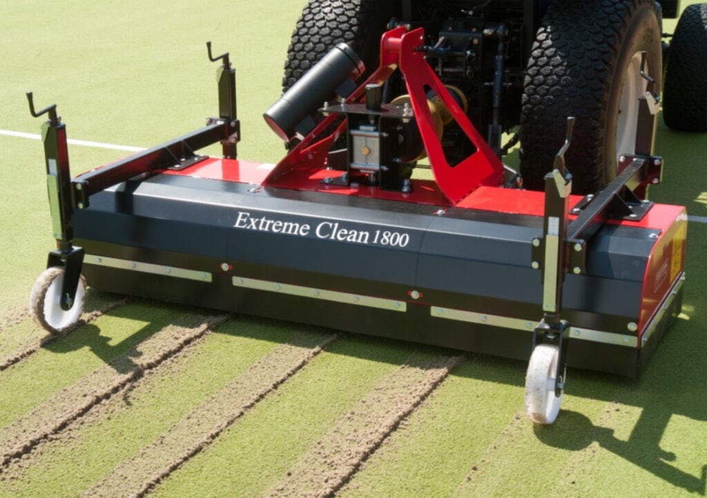 extreme-clean-1800-links-turf-equipment