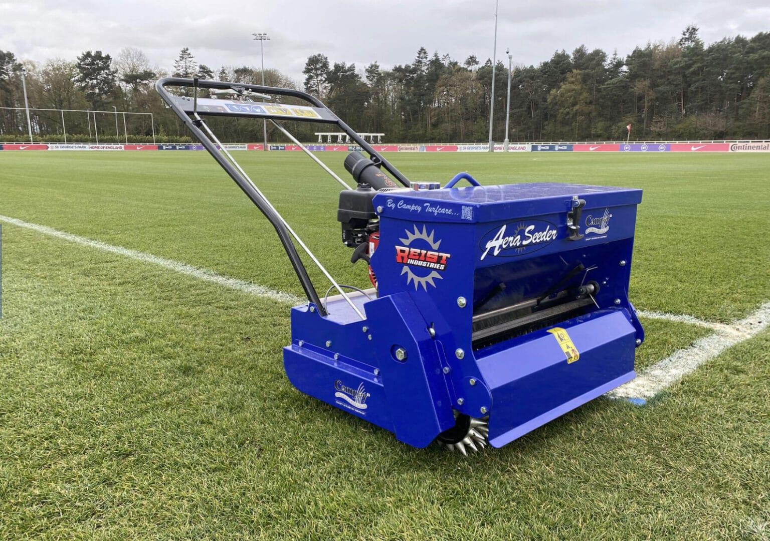 Pedestrian Aeraseeder Links Turf Equipment